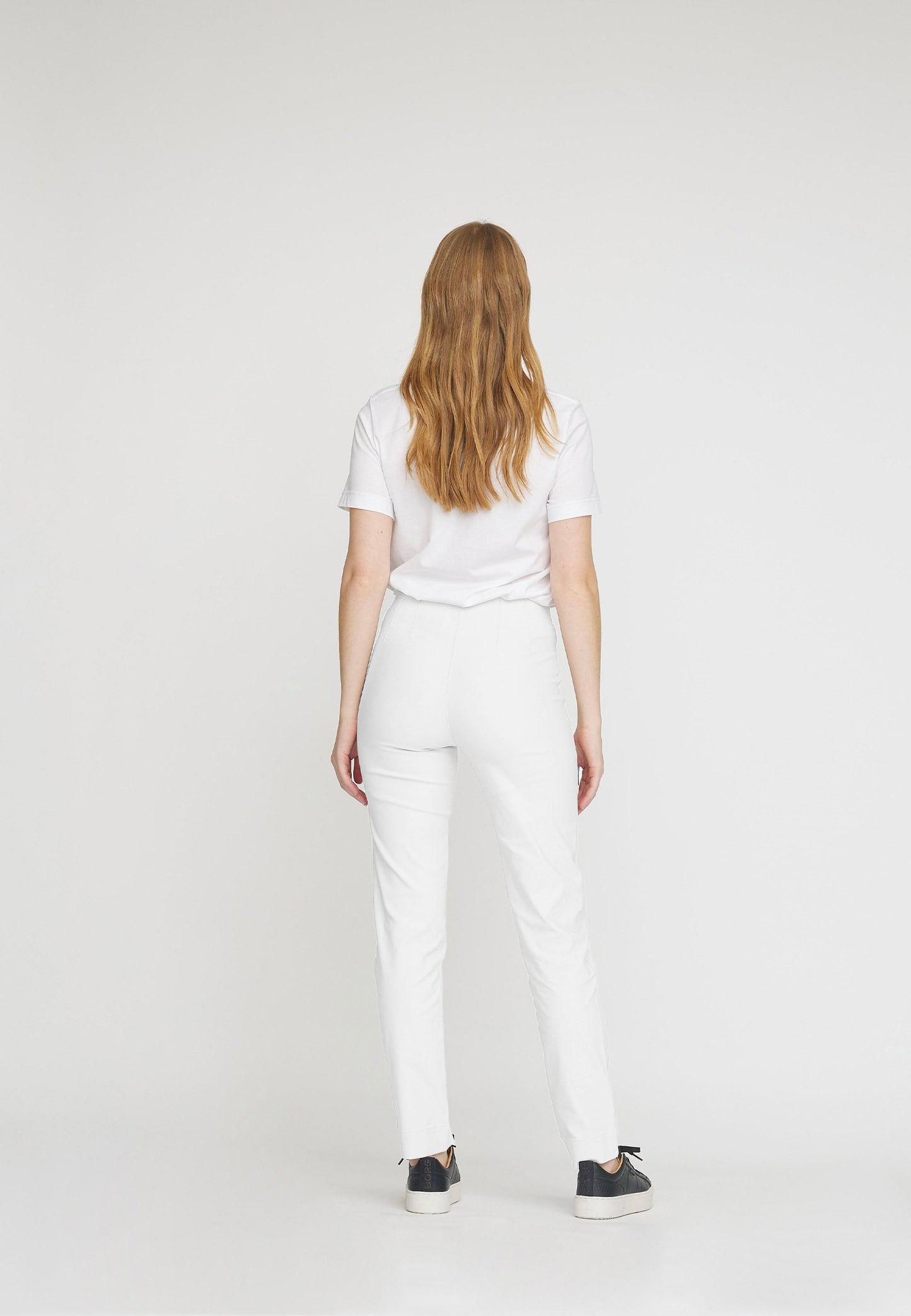 Betty Regular - Medium Length - White