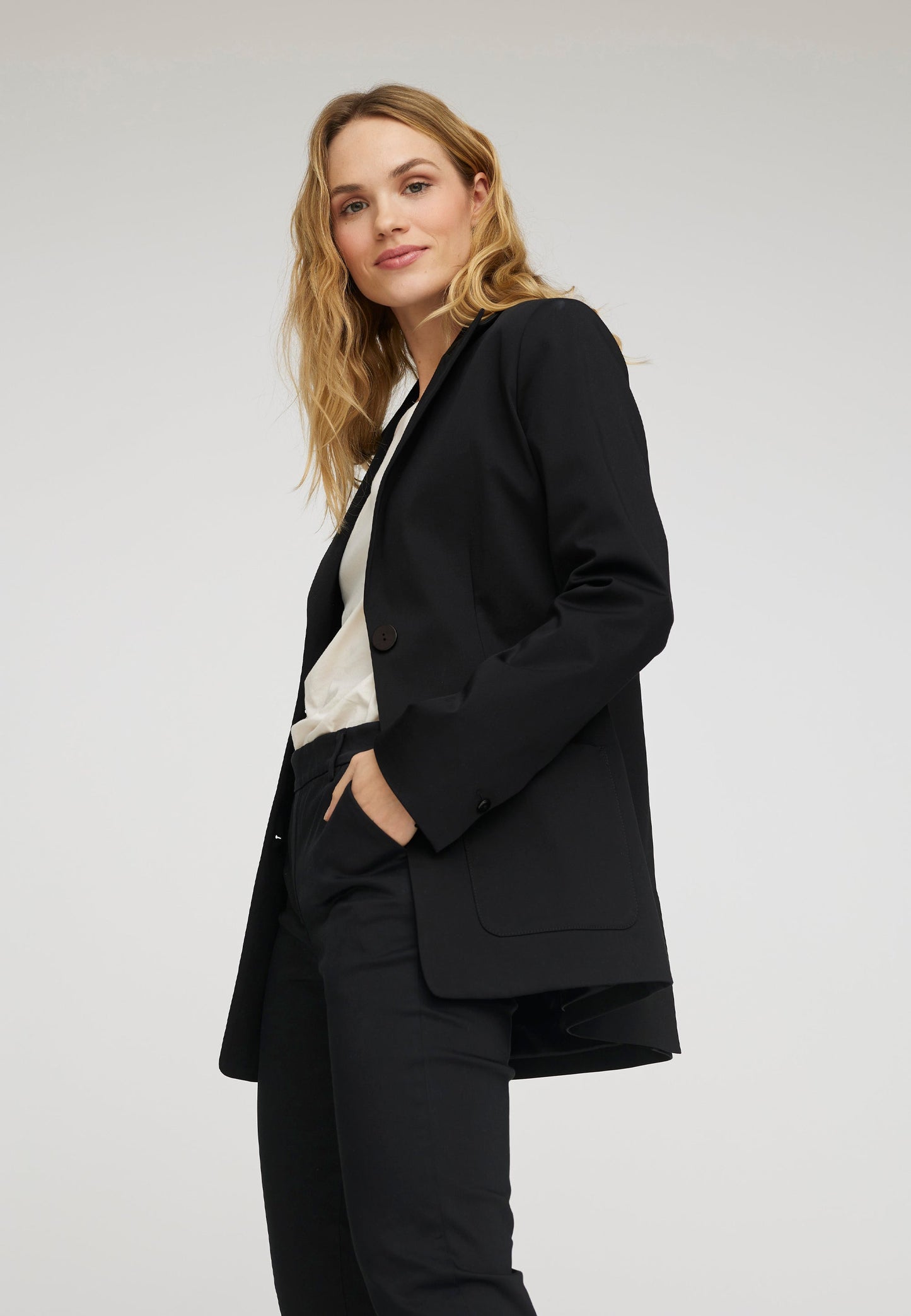 Britt Blazer 76cm - Black