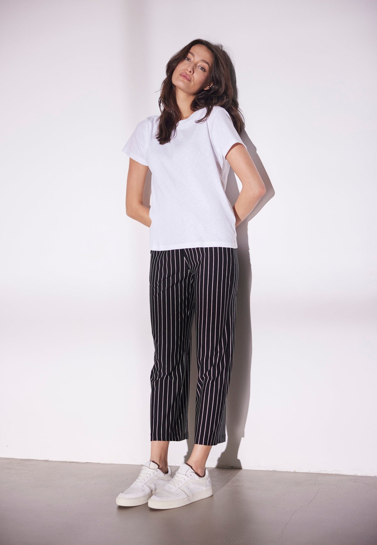 Donna Loose Jersey Crop - Black Stripe