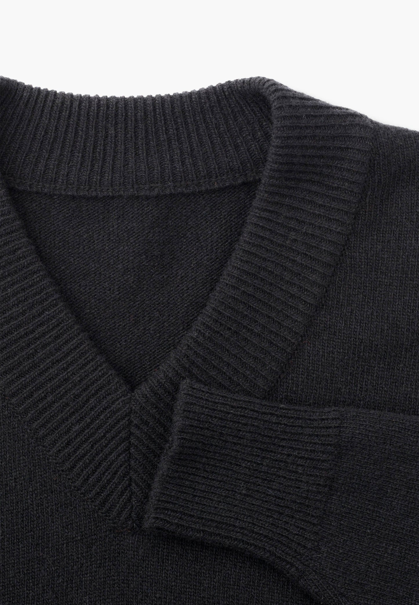 Iza Sweater - Black