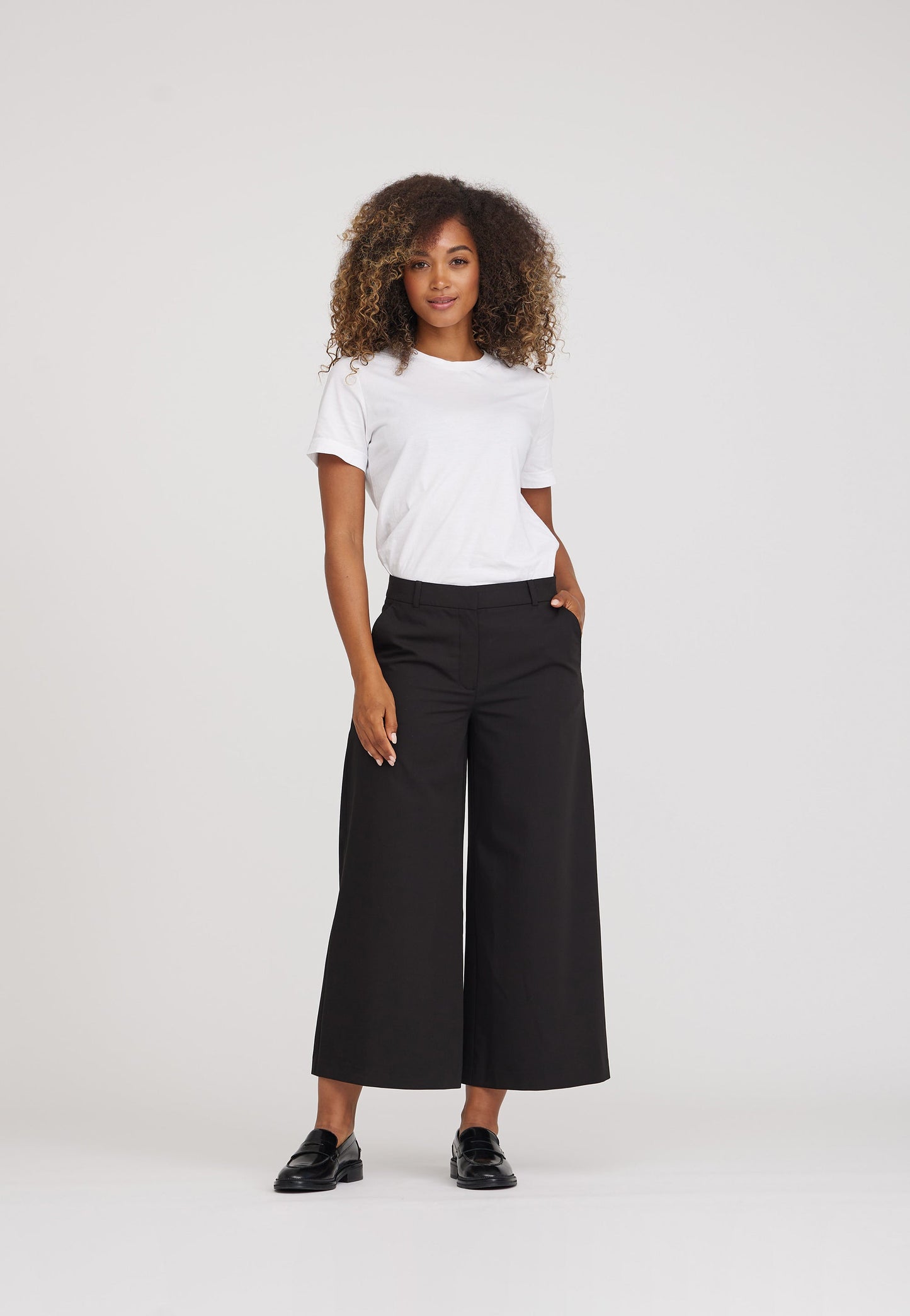 LAURIE  Lia Loose Crop Trousers LOOSE 99000 Black