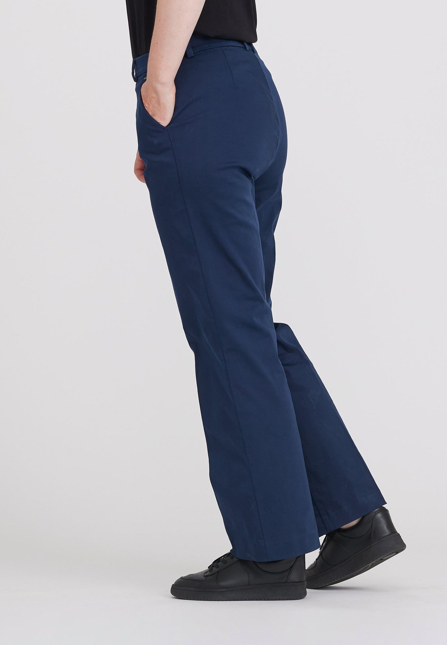 Phoebe Loose - Medium Length - Navy