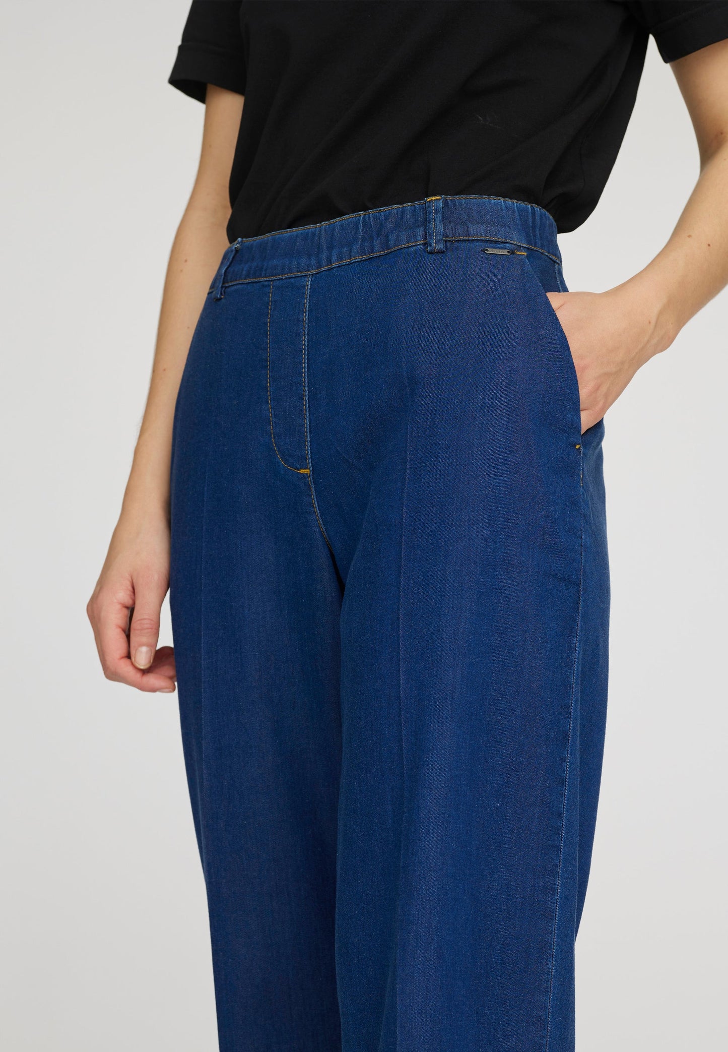 Phoebe Loose Crop - Medium Blue Denim